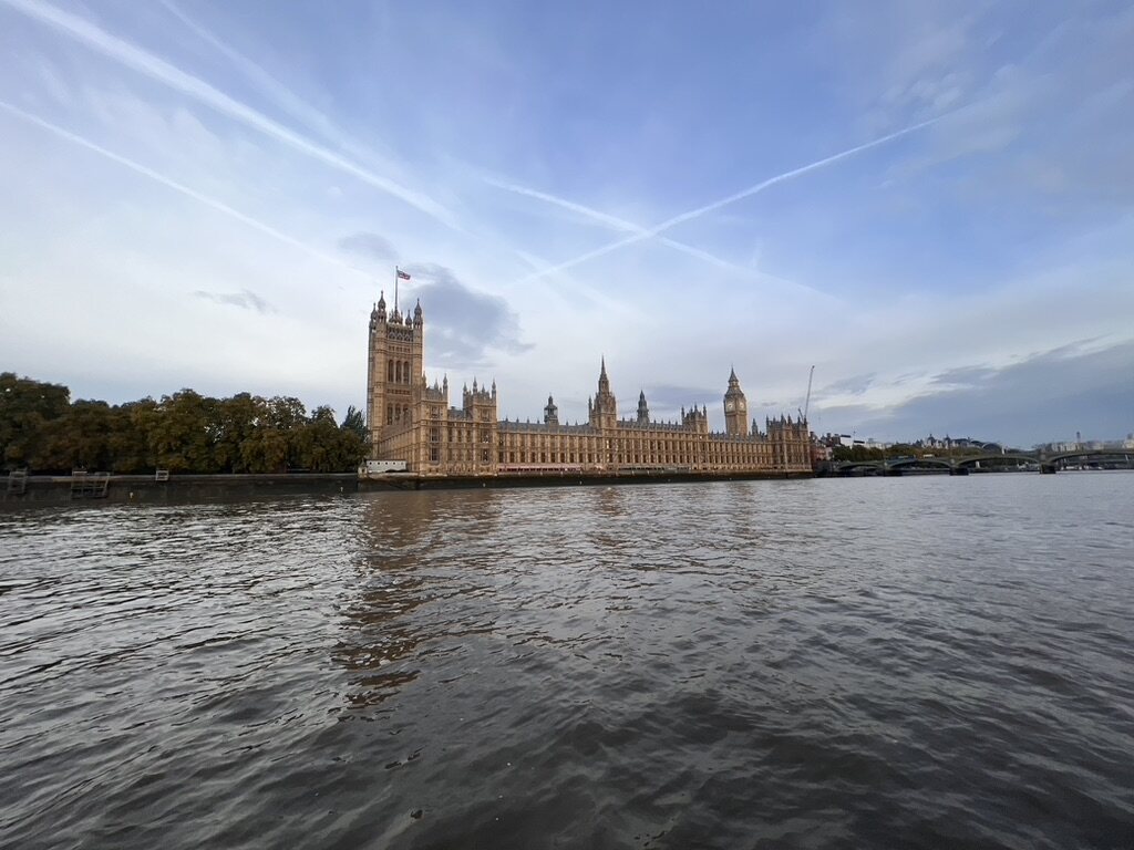Grand riverside period property scouted around London and the Home Counties